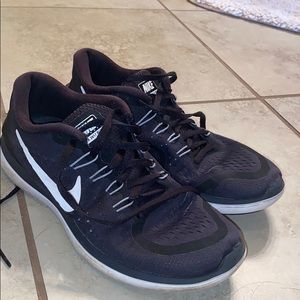 Nike women’s sneakers